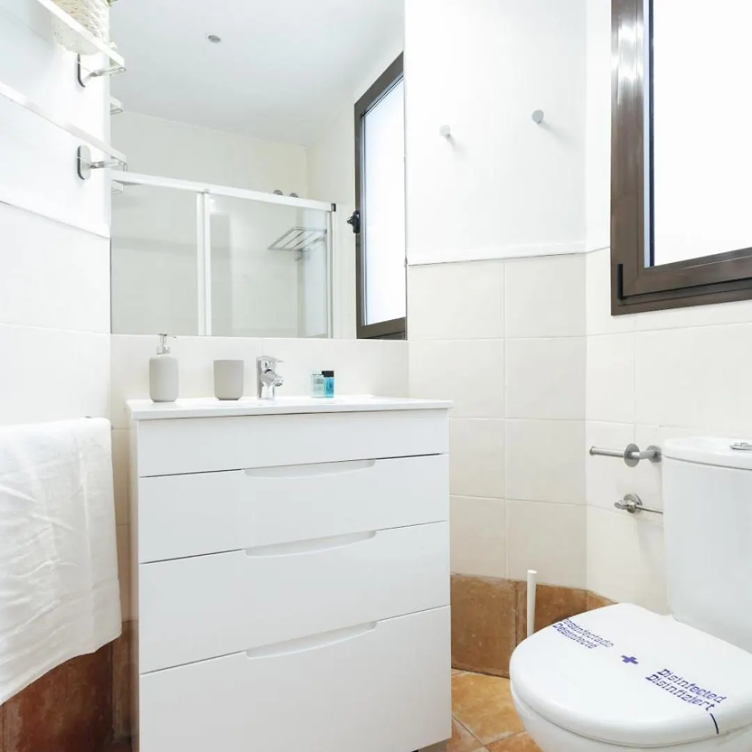 Minty Stay 3Bd Apartment - Triana Seville 0*,  Spain