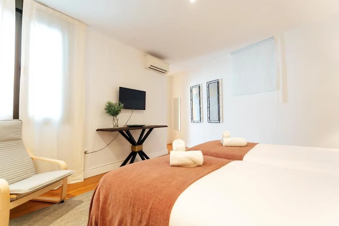 Minty Stay 3Bd Apartment - Triana Seville 0*,